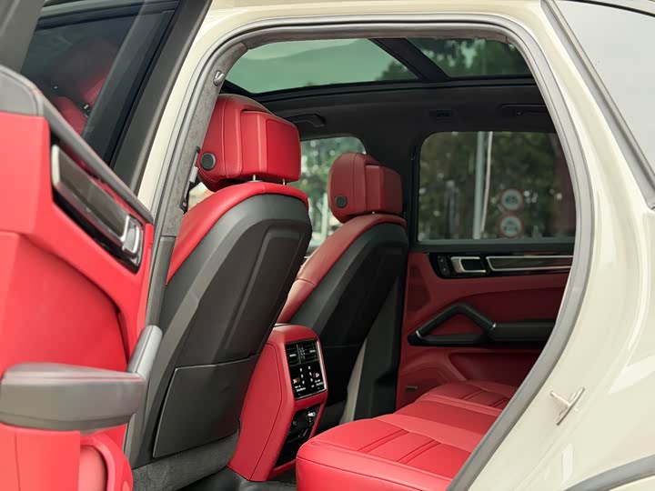 Фото 6 - Porsche Cayenne