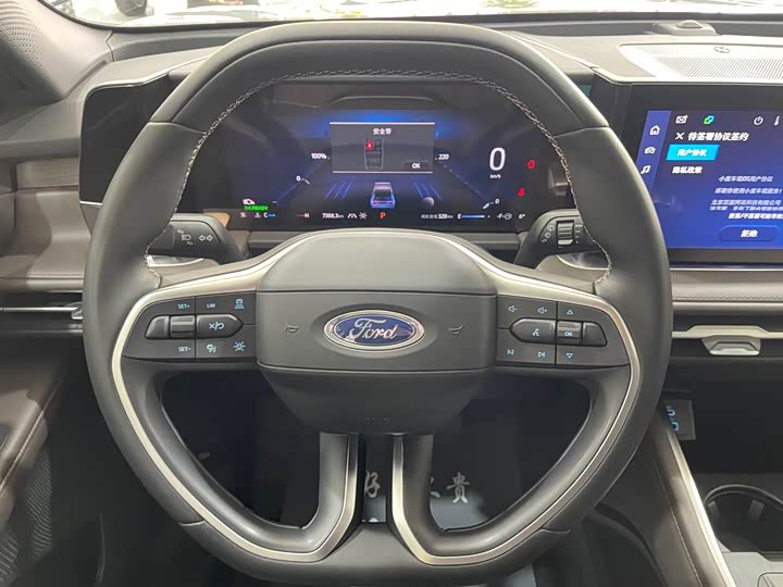 Фото 9 - Ford Edge