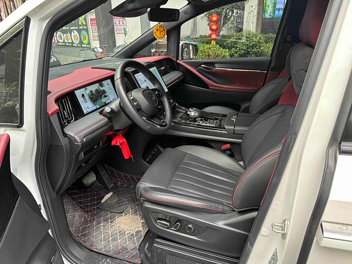 Фото 4 - GAC Trumpchi M8