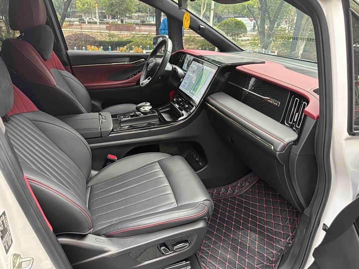 Фото 8 - GAC Trumpchi M8