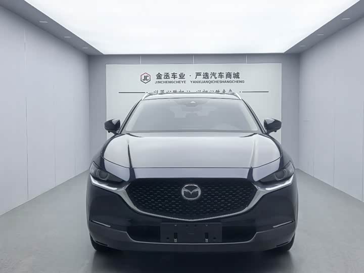 Фото 4 - Mazda CX-30