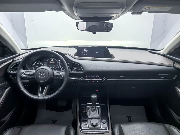 Фото 7 - Mazda CX-30