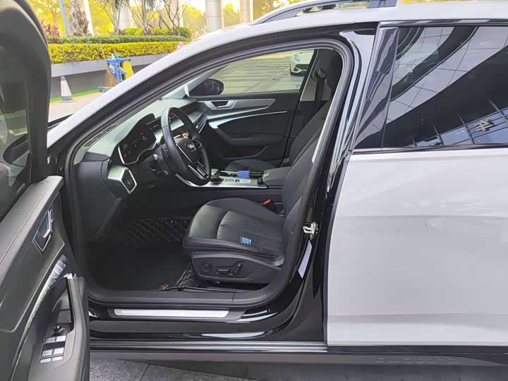 Фото 3 - Audi A6