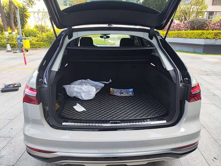 Фото 5 - Audi A6