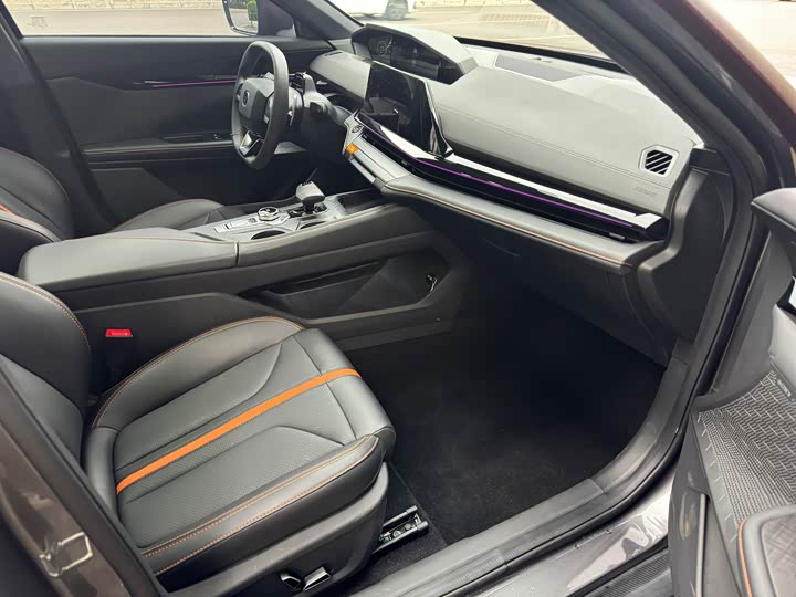 Фото 5 - Changan UNI-V