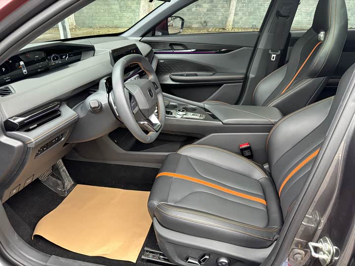 Фото 6 - Changan UNI-V