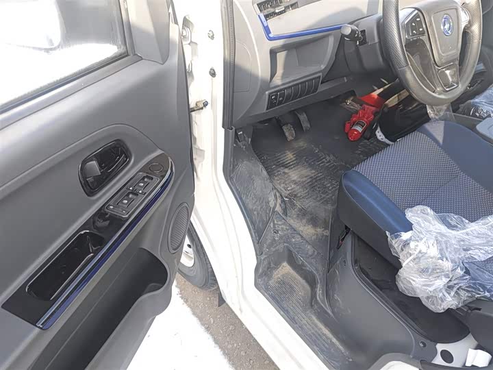 Фото 7 - Dongfeng EM27