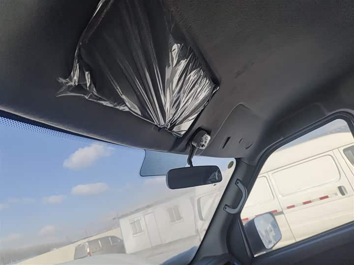 Фото 8 - Dongfeng EM27