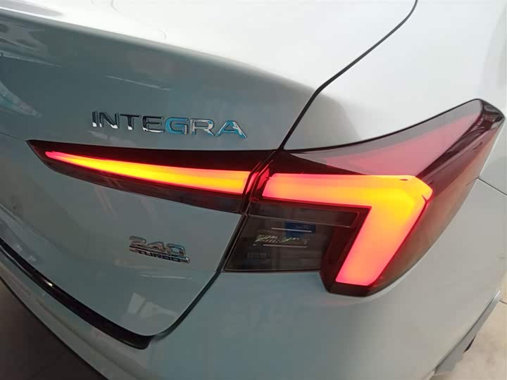 Фото 8 - Honda Integra