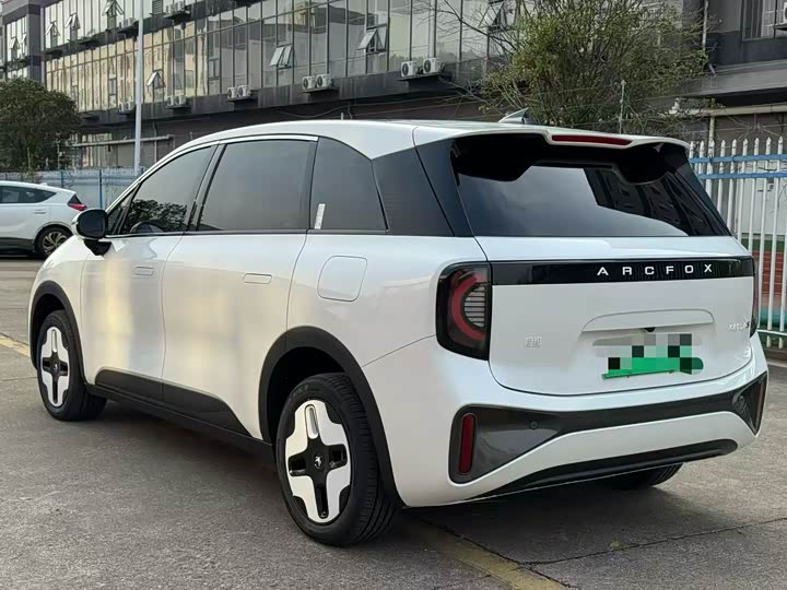 Фото 3 - BAIC Arcfox Kaola S