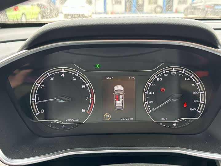 Фото 6 - Geely Coolray