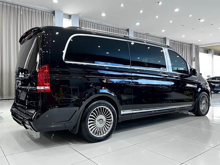 Фото 3 - Mercedes-Benz V-Class