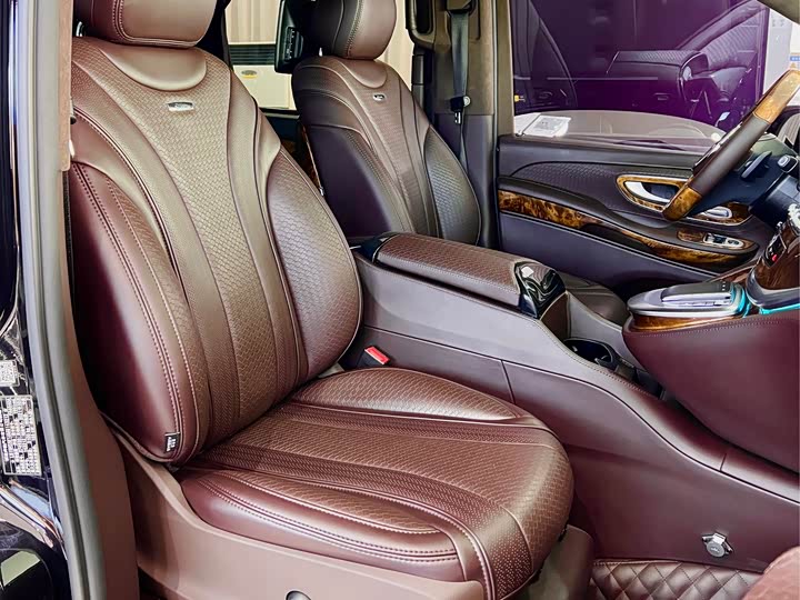 Фото 7 - Mercedes-Benz V-Class