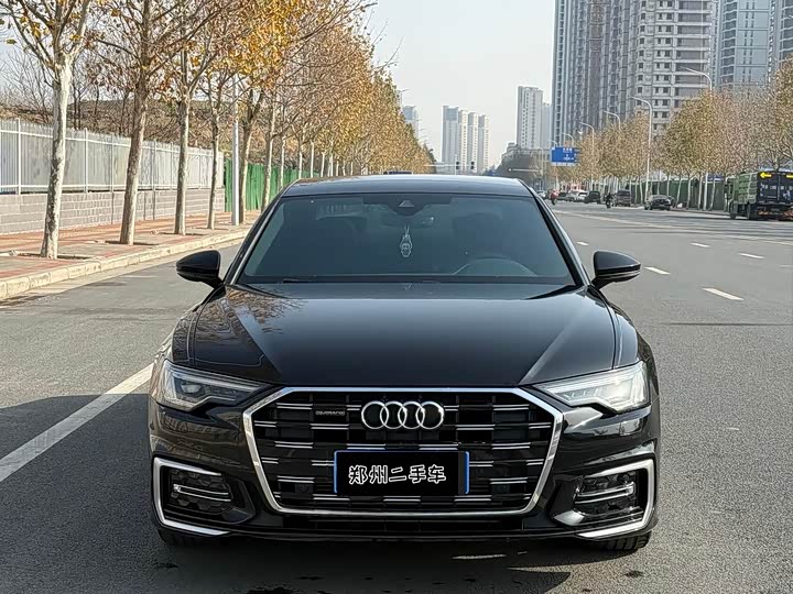 Фото 2 - Audi A6L