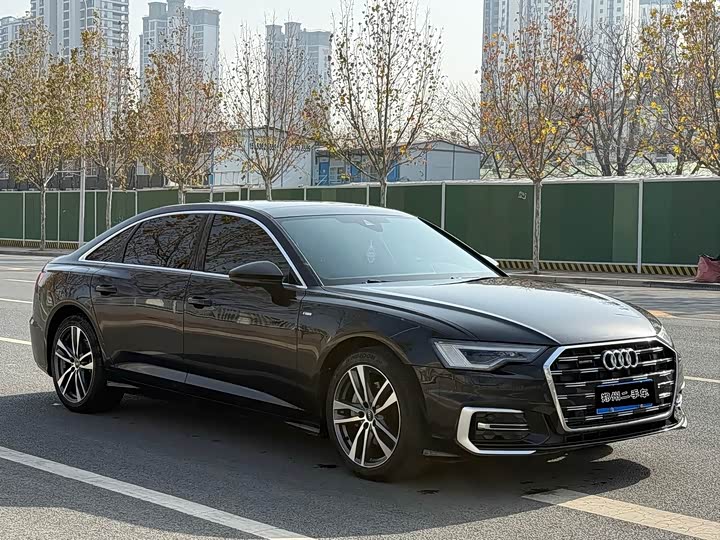 Фото 3 - Audi A6L