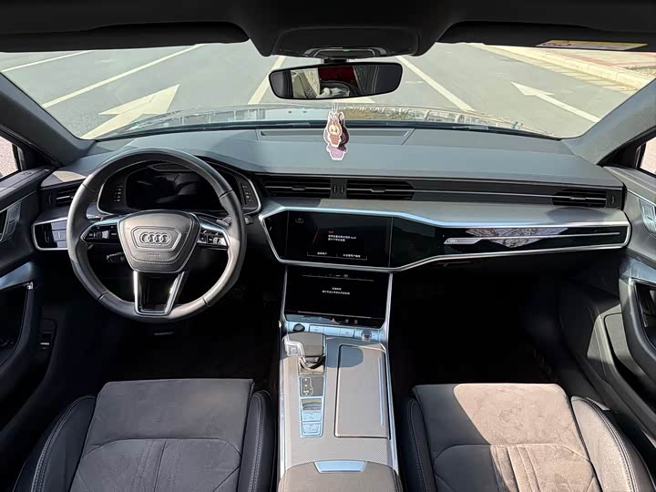 Фото 5 - Audi A6L