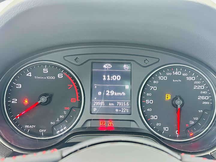 Фото 6 - Audi Q2L