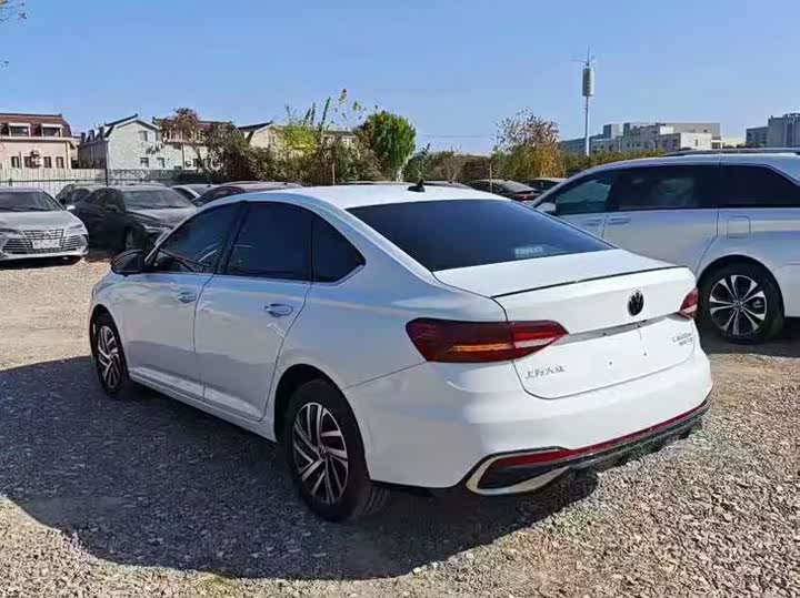 Фото 7 - Volkswagen Lavida