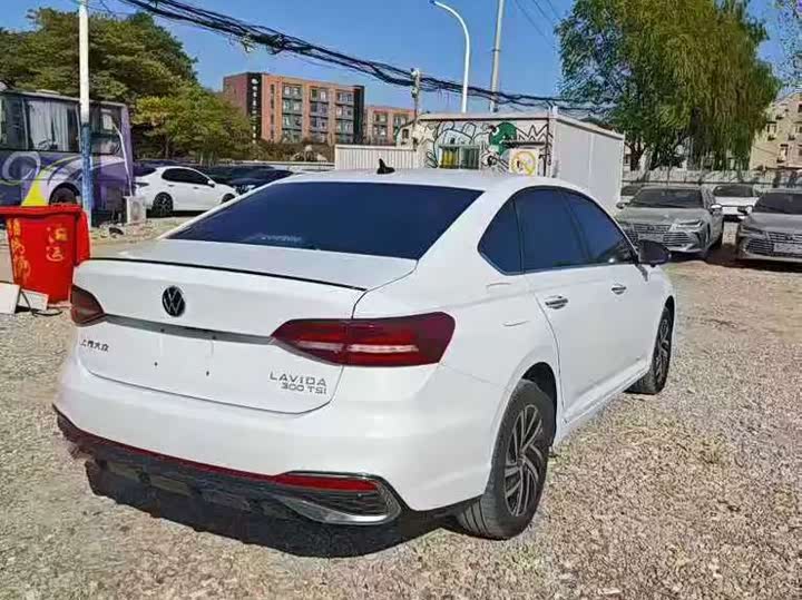 Фото 9 - Volkswagen Lavida