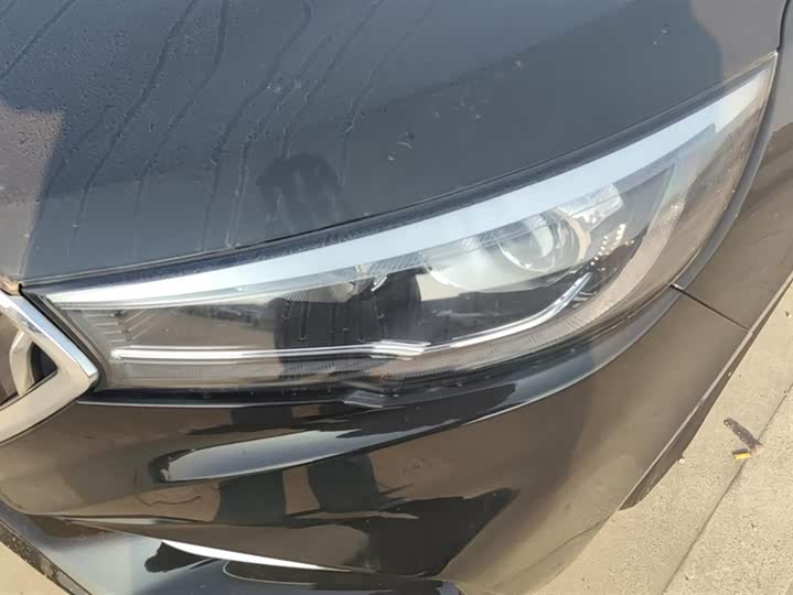 Фото 5 - Hongqi H5