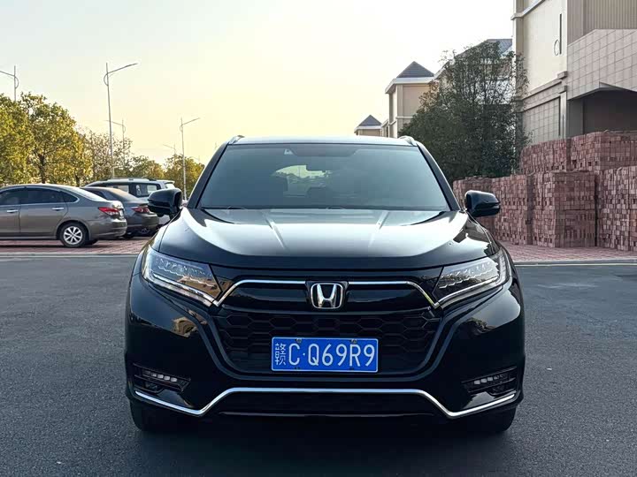 Фото 2 - Honda UR-V