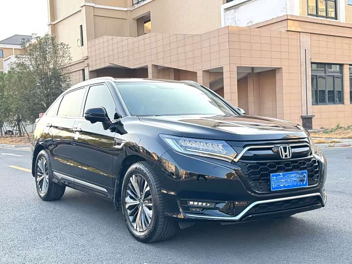 Фото 3 - Honda UR-V