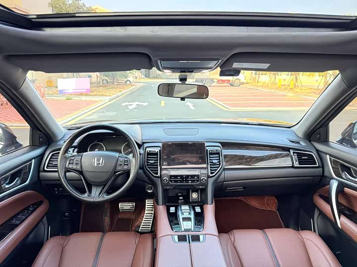 Фото 6 - Honda UR-V