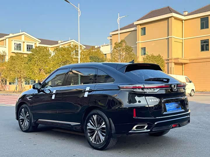 Фото 7 - Honda UR-V