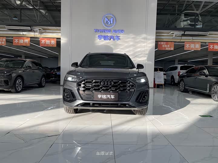 Фото 2 - Audi Q5L