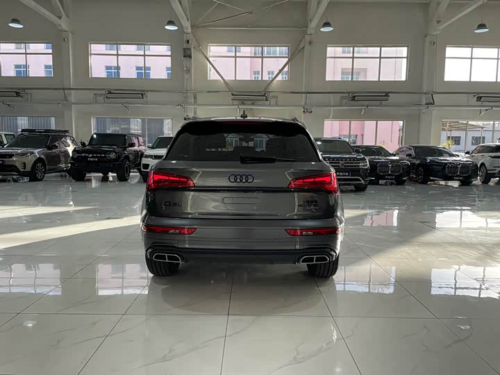 Фото 5 - Audi Q5L