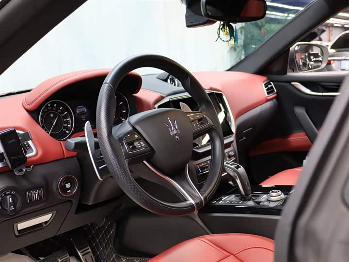 Фото 7 - Maserati Ghibli