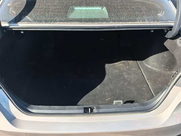 Фото 4 - Toyota Camry