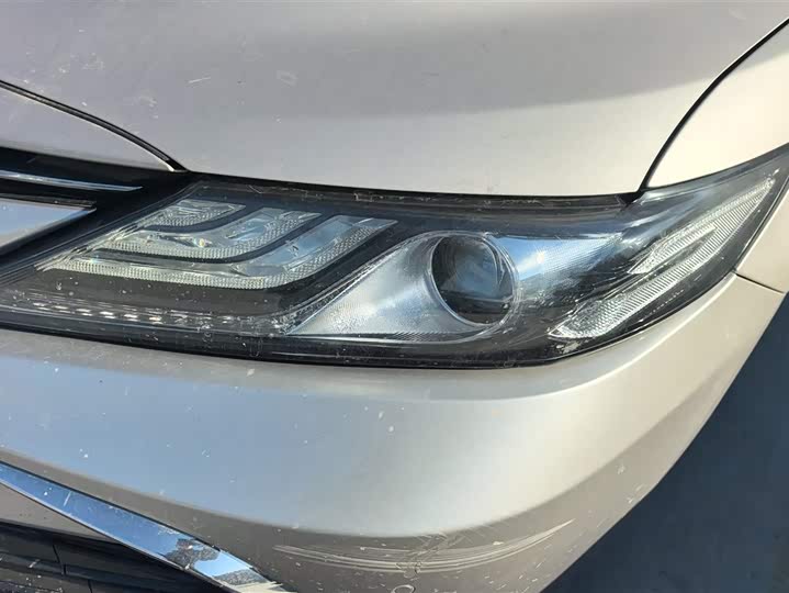 Фото 5 - Toyota Camry