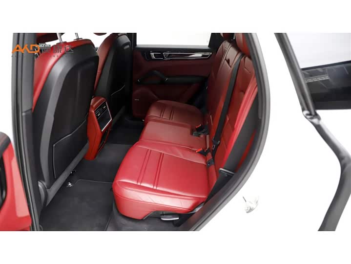 Фото 7 - Porsche Cayenne Hybrid