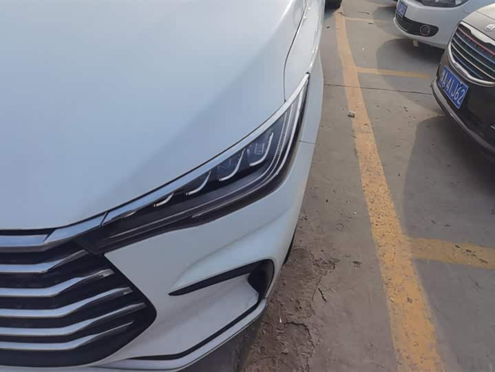 Фото 5 - BYD Song Max