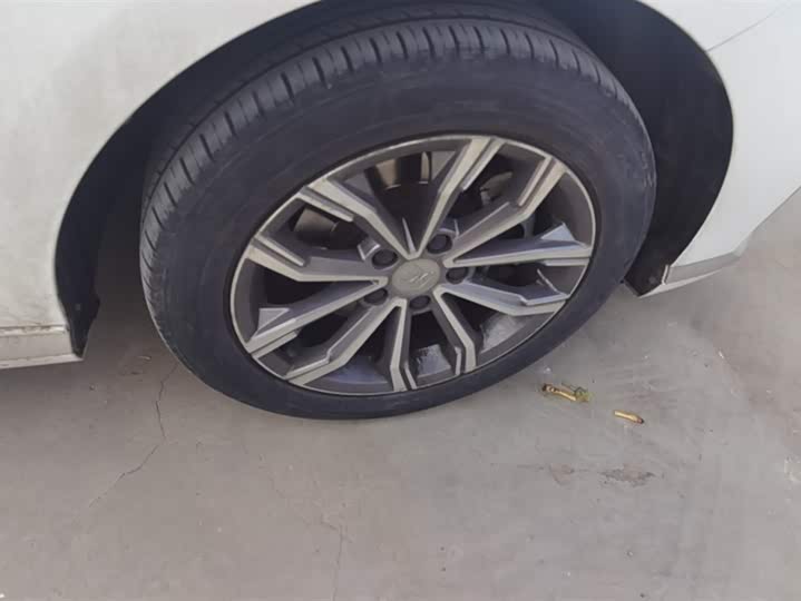 Фото 6 - BYD Song Max