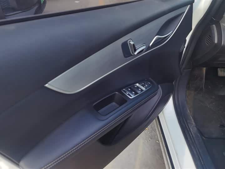 Фото 7 - BYD Song Max