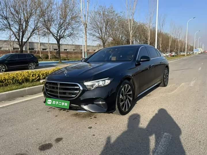 Фото 1 - Mercedes-Benz E-Class