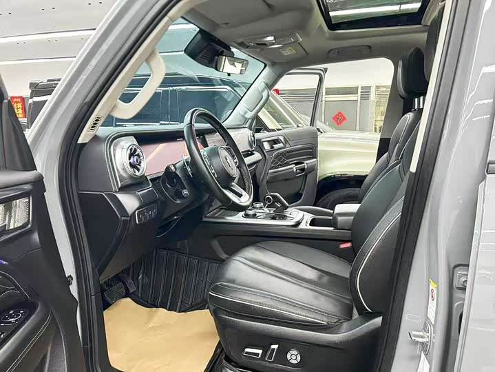 Фото 7 - Tank 300