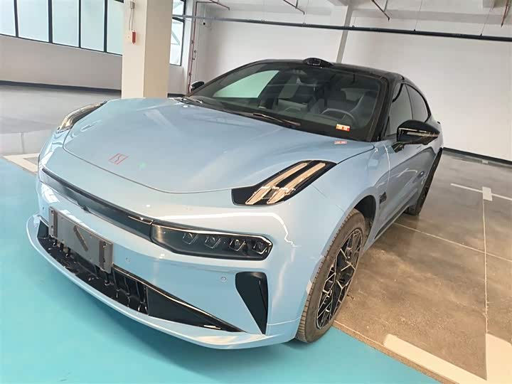 Фото 2 - Zeekr 001