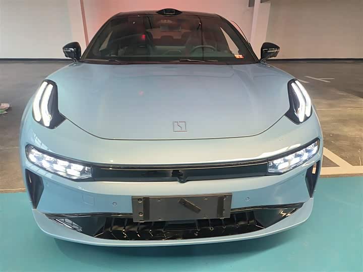 Фото 3 - Zeekr 001