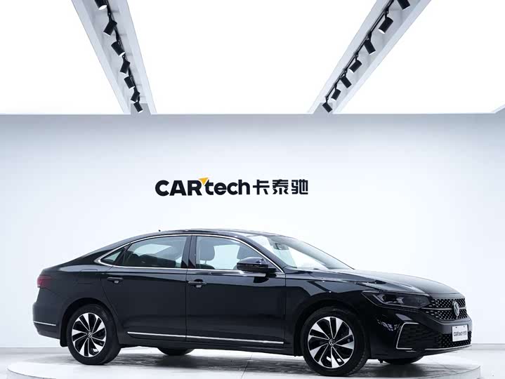 Фото 4 - Volkswagen Passat