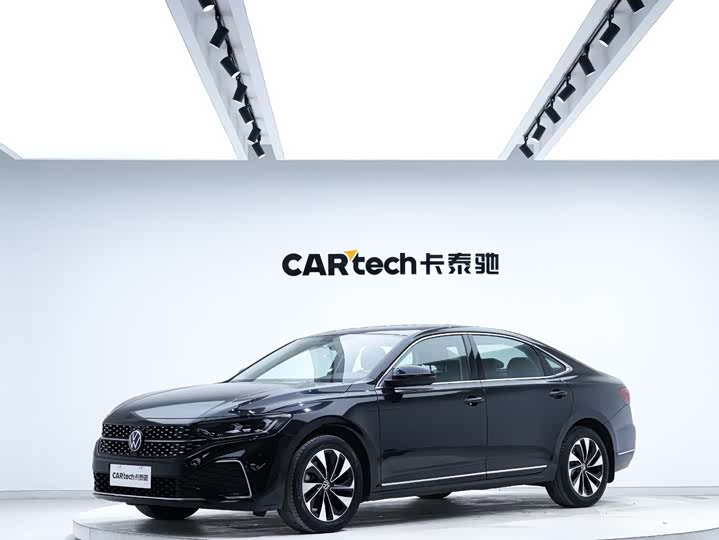 Фото 8 - Volkswagen Passat