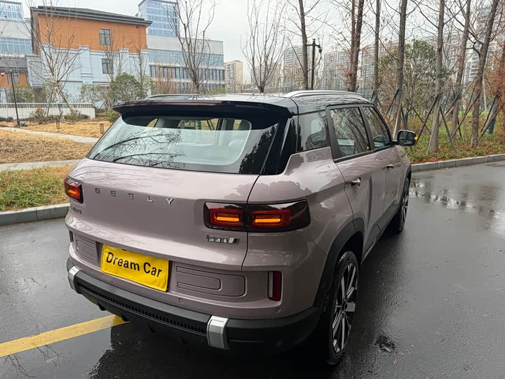 Фото 4 - Geely Icon