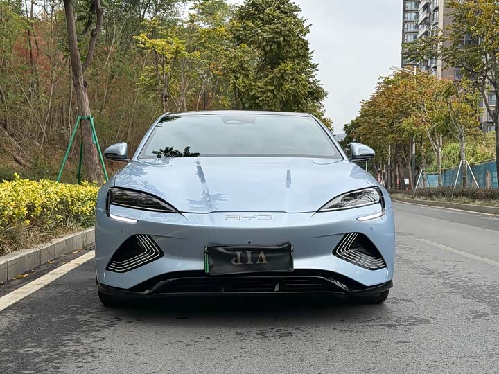 Фото 2 - BYD Seal