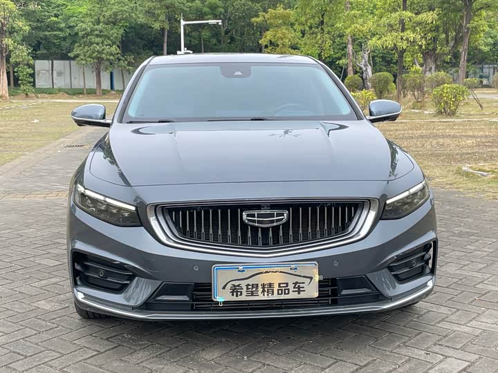 Фото 2 - Geely Preface