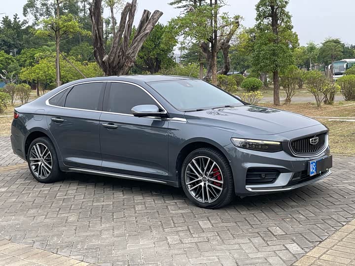 Фото 3 - Geely Preface