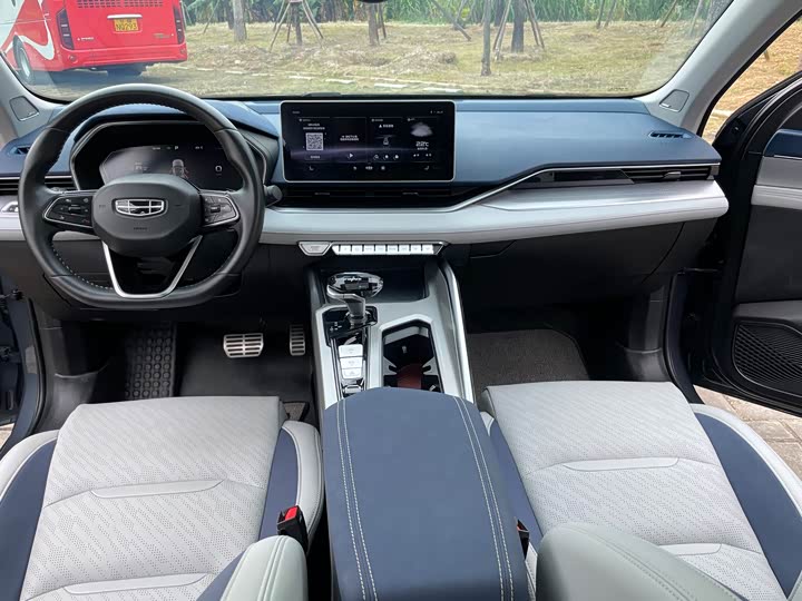 Фото 9 - Geely Preface