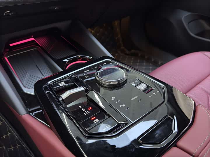 Фото 2 - BMW 5 Series