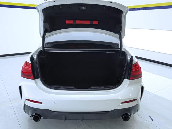 Фото 4 - BMW 1 Series